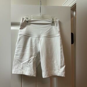 lululemon athletica White Biker Shorts size 2